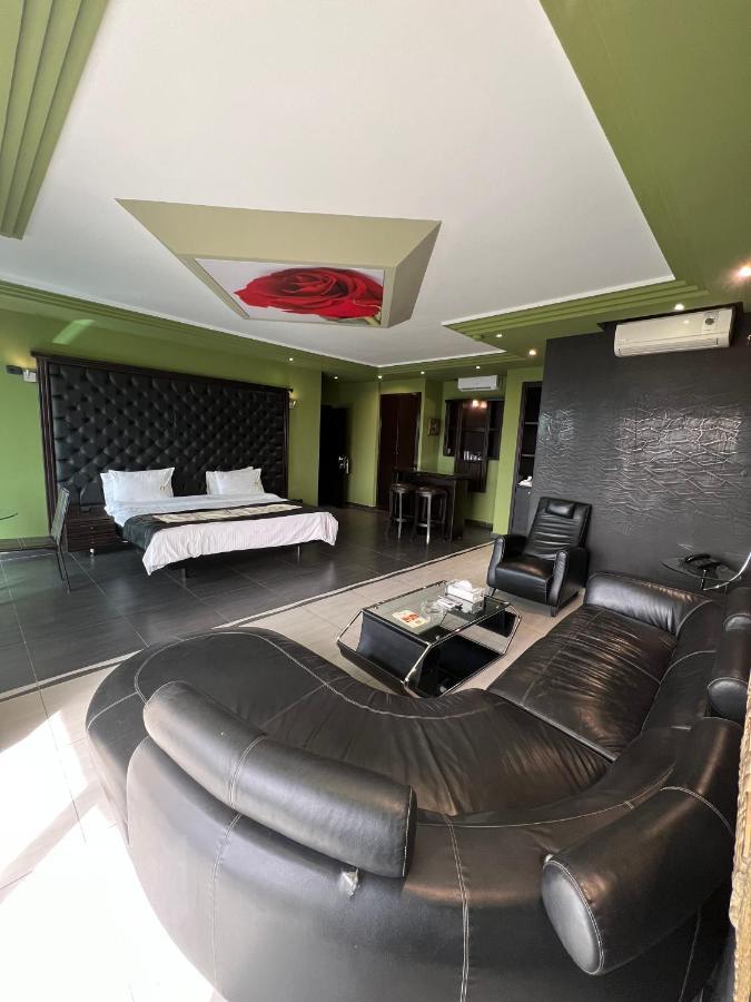 Dolls Hotel By Eurostars (Adults Only) จูนิเย ภายนอก รูปภาพ