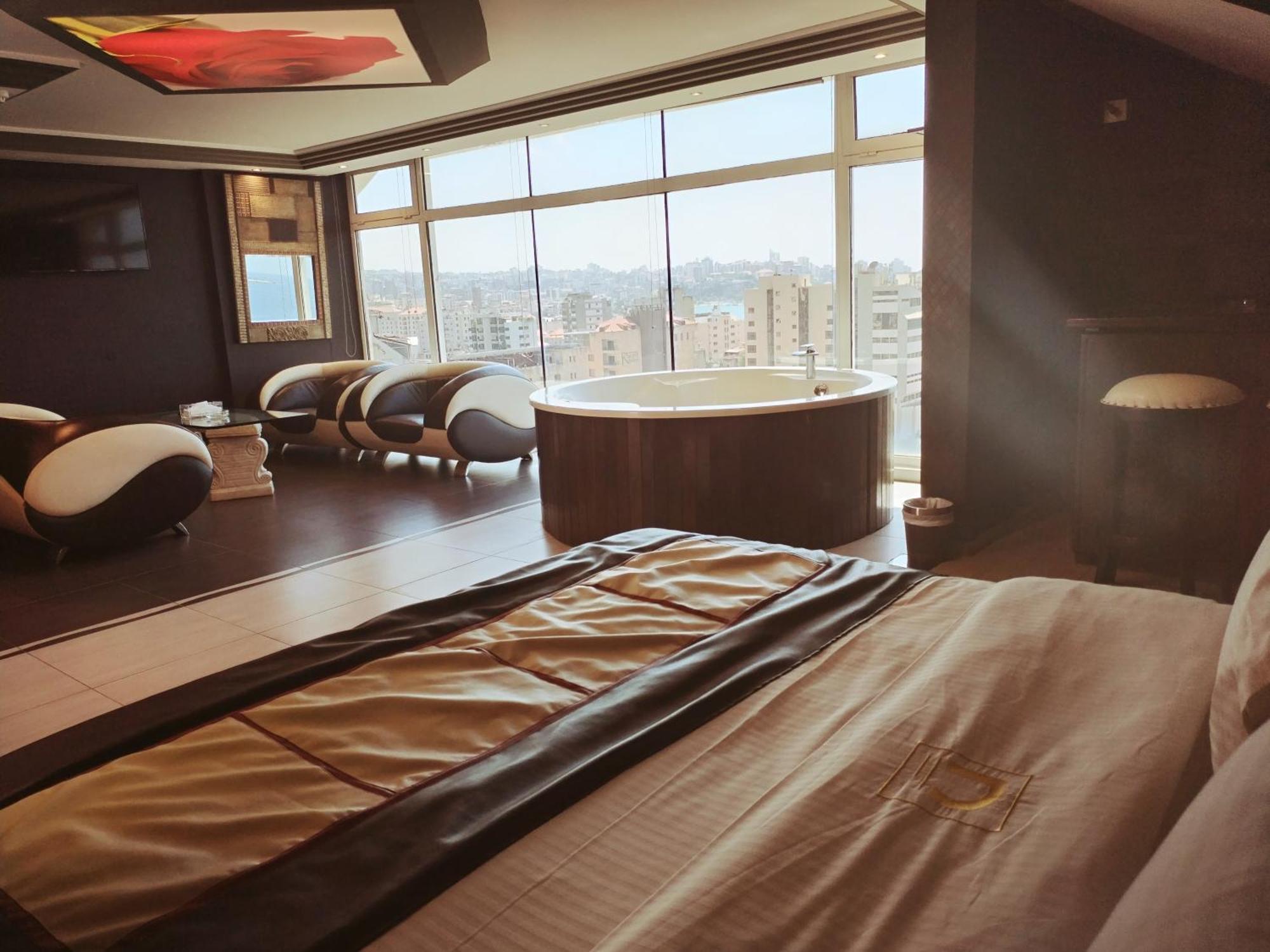 Dolls Hotel By Eurostars (Adults Only) จูนิเย ภายนอก รูปภาพ