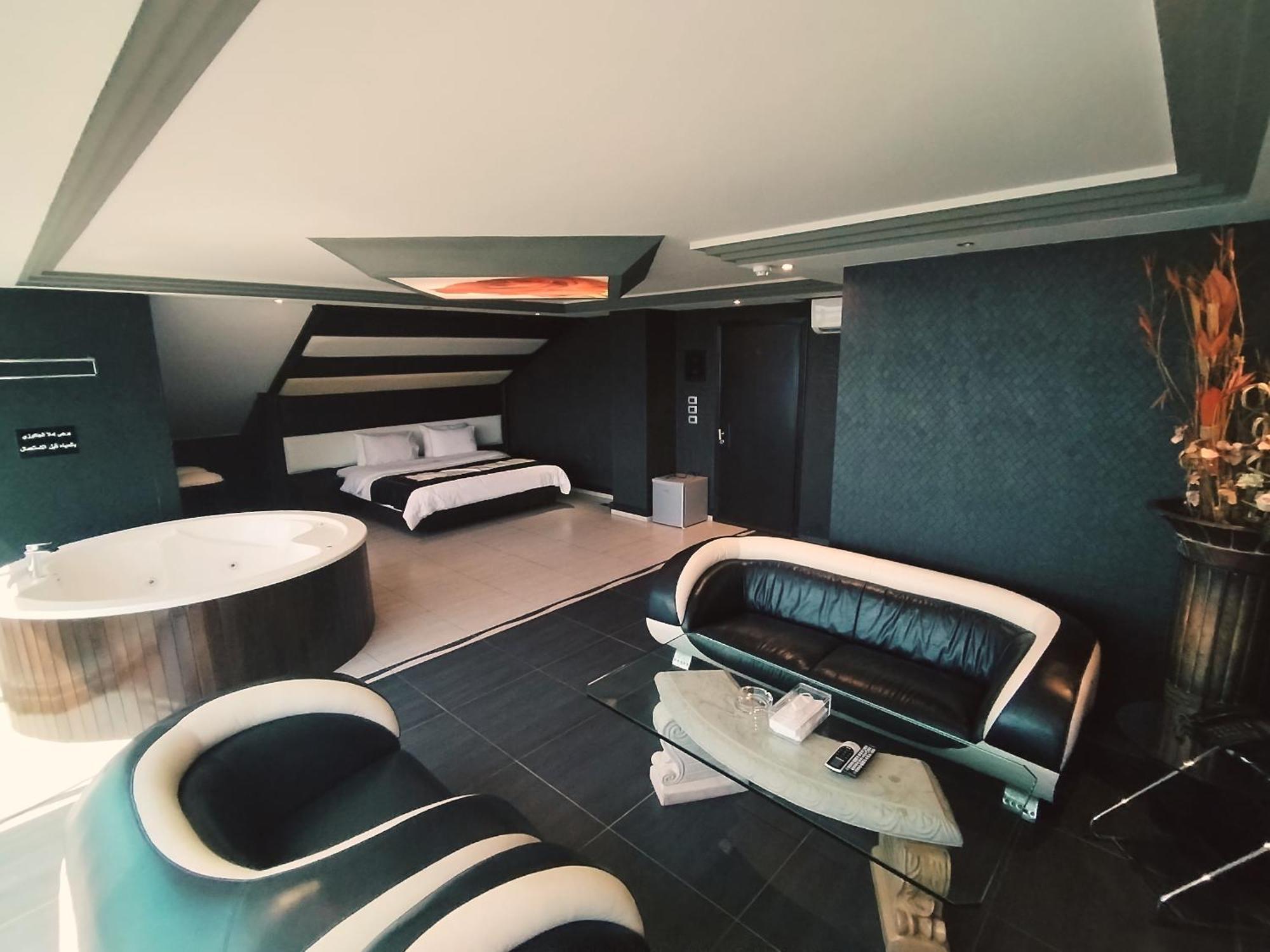 Dolls Hotel By Eurostars (Adults Only) จูนิเย ภายนอก รูปภาพ